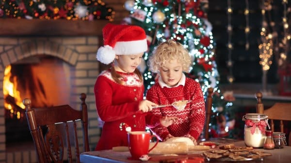Weihnachtsferien: Kinder backen
